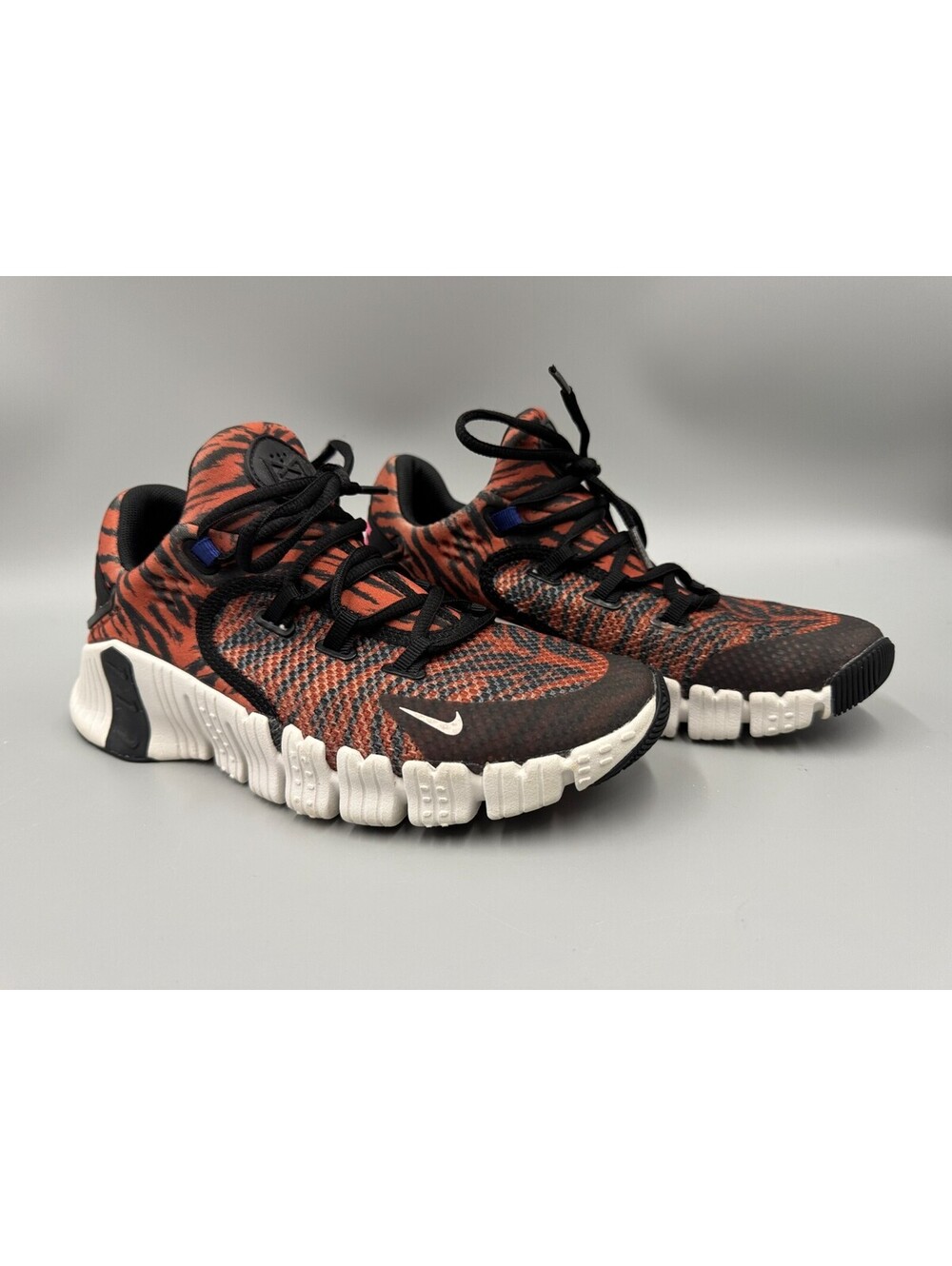 Women’s Nike Metcon 4 Sneakers, Tiger Burnt Sunrise, Size 7.5, DJ8655-018